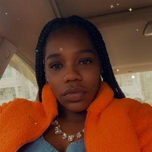 Meet your Posher, Zanaya